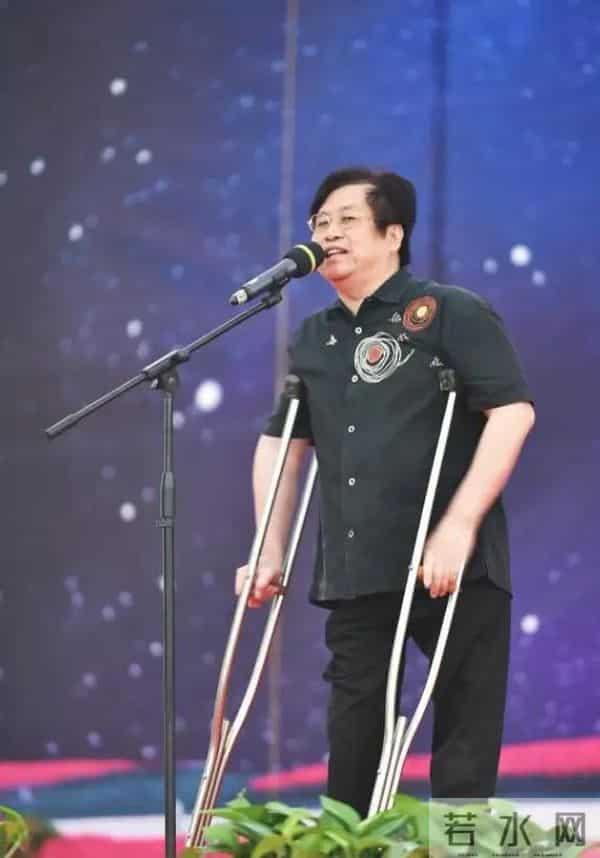 走好不送!郑智化清空微博,陈震道歉,央媒三连问直戳心窝