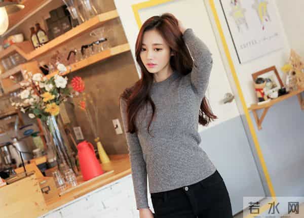 孙允珠——简约圆领毛衣&西装领格子外套