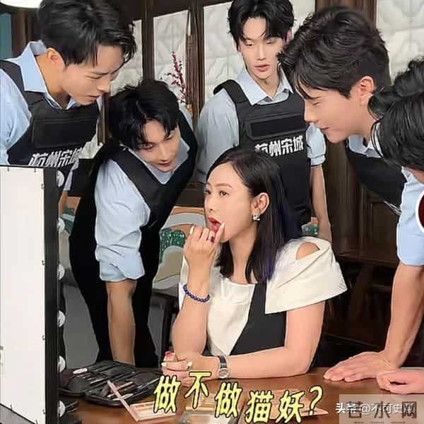 曾经红极一时，如今为养家糊口沦落到景区卖艺，这4位明星太可惜