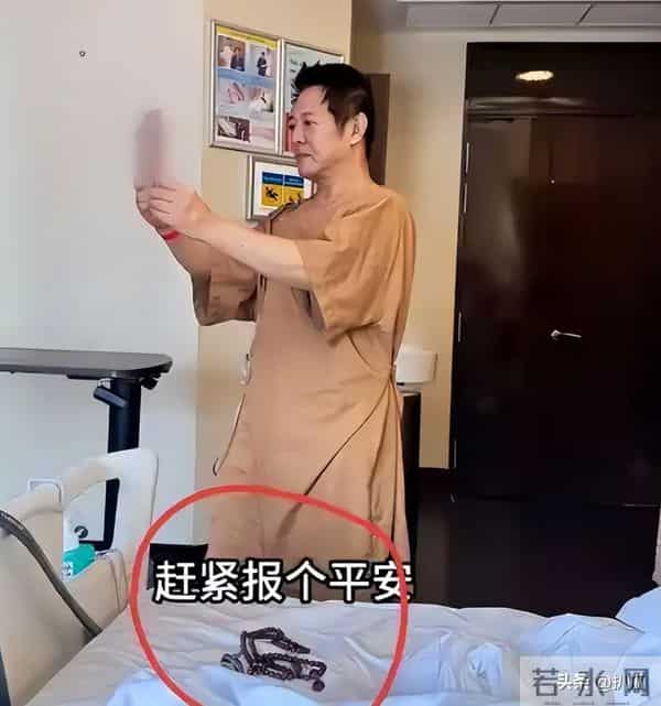 62岁李连杰豪宅游泳，脱光上衣“自证清白”，大腹便便并无刀疤