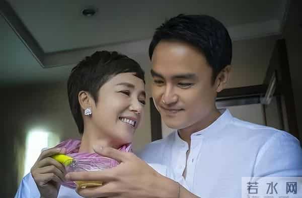 59岁蒋雯丽现状,定居英国,又瘦又老,网友惋惜:一代女神也老了