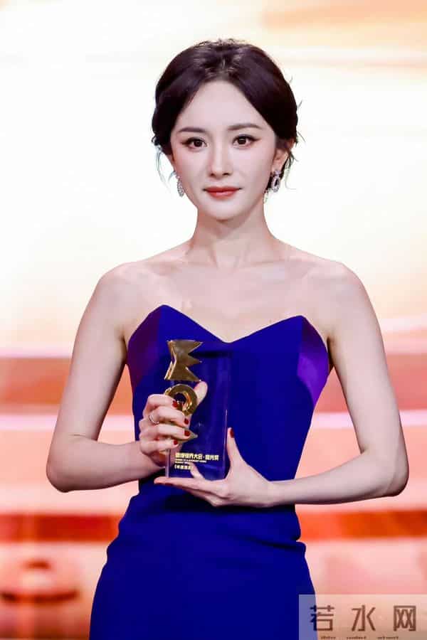 11.4娱乐瓜:肖战 杨紫 成毅 杨幂 白鹿 彭小苒 张凌赫 梁洁 李兰迪