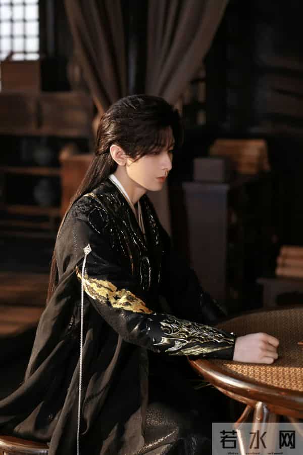 11.4娱乐瓜:肖战 杨紫 成毅 杨幂 白鹿 彭小苒 张凌赫 梁洁 李兰迪