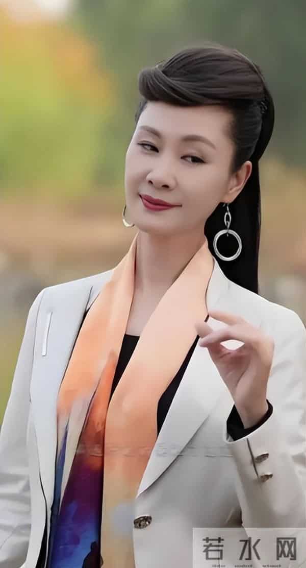 于文华也没想到，大衣哥爆红14年后，如今终于过上了理想生活