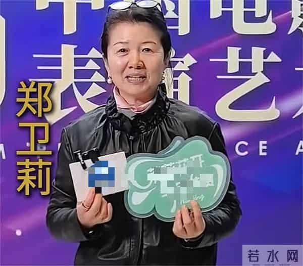 二婚嫁大13岁杜志国后，定居武汉素面朝天很自信，继子杜淳成心病