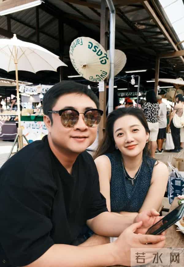 乔杉妻子晒三胎正脸照，公开儿子大名，一儿两女没一个长得像妈妈