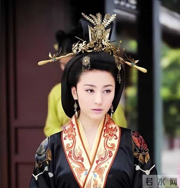 一婚娶央视主持人,二婚娶演员,三婚娶小30岁美女,64岁喜当爹