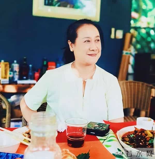 原来他俩是夫妻，被老婆领导了一辈子，68岁住大别墅却仍坚持拍戏