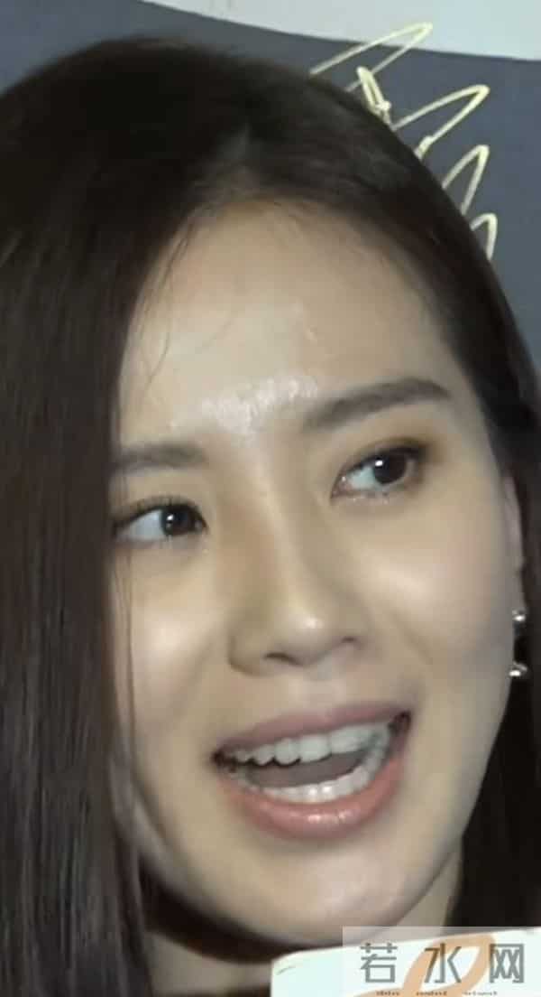 刘诗诗的素颜好美，看上去很健康的样子，比年轻的时候耐看