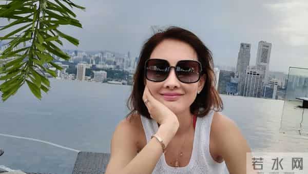 恩爱28年难抵残酷现实,牛莉把老公熬成爹,年龄差终究是道坎