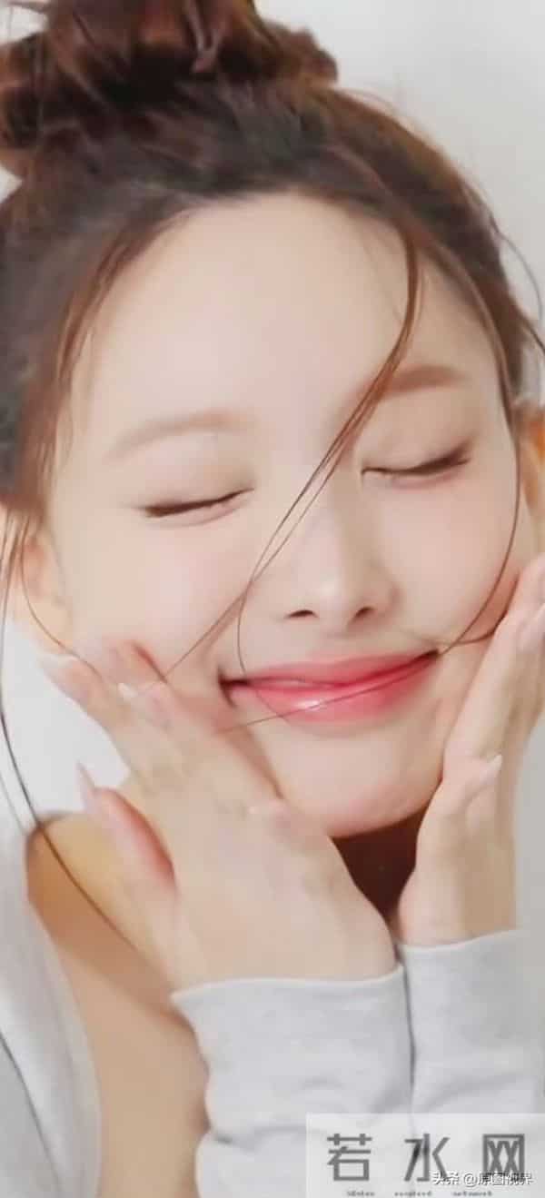 娜年今日——林娜琏时尚写真大图