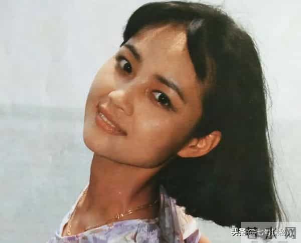59岁茹萍的痛:女儿离婚,儿子大龄未婚,风光背后满是无奈