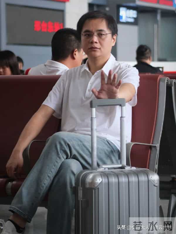 德云社高峰发文，两地奔波，打卡南京、上海，要的就是那份从容