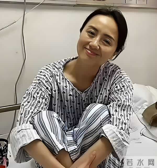 祈福9天后，辛柏青状态不对劲！神情哀伤满脸憔悴，比之前老10岁