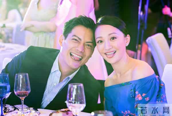 51岁周迅头发花白,一脸老态认不出,强大心态令人叹服!