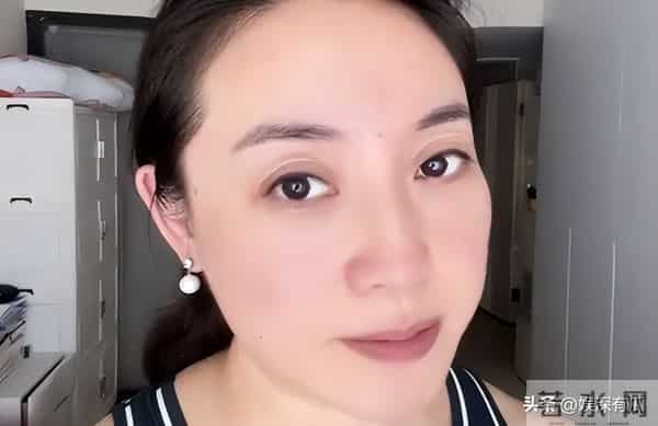 朱赤丹：结婚多年无儿无女，45岁辞职选择创业，因考试压力大痛哭