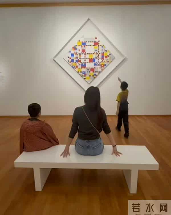 李思思结婚13年秀幸福，谈北大老公满是爱慕，夸他是最棒合伙人