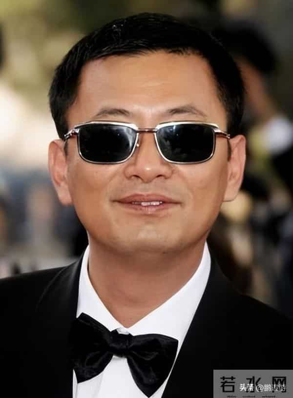 一天两大瓜,向太直播开怼王家卫,一代宗师骨灰被盗,个个离谱