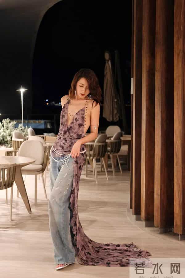 陈赫前妻许婧晒照庆39岁生日，和大帅哥老公甜蜜秀恩爱，登对养眼