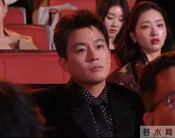 欧豪在看马思纯吗，网友：我感觉他是在看马思纯