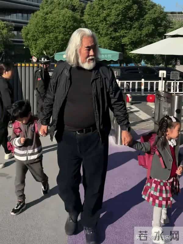 老夫少妻苦不堪言，74岁张纪中遇难题，杜星霖忍不了已发飙！