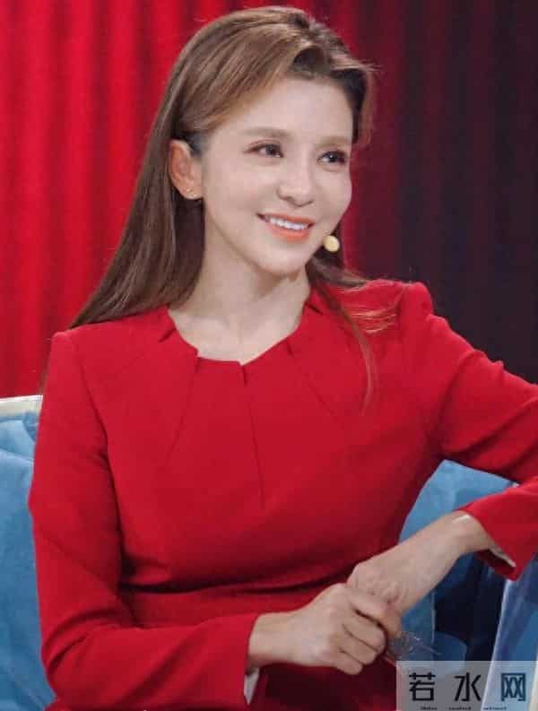 52岁朱迅近况曝光！面色苍白不敢认，网友：怎么变成这样了！