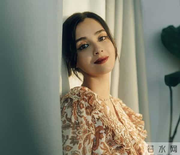 又走一个！TVB最美混血港姐宣布离巢，因粤语差演技差被高层抛弃