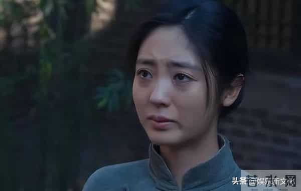 一天三瓜个个离谱:男星复出被举报,女星被曝同居!白百合开撕!