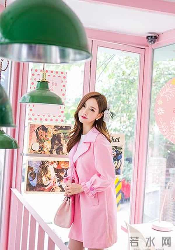 孙允珠 小桃心纯爱风衣外套