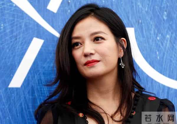 落地的凤凰不如鸡?消失四年后,赵薇终是为自己的“选择”买了单