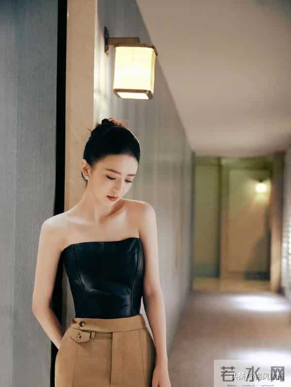 佟丽娅深圳水贝买黄金，素颜穿百元T恤，下手几十克金鼎超豪爽