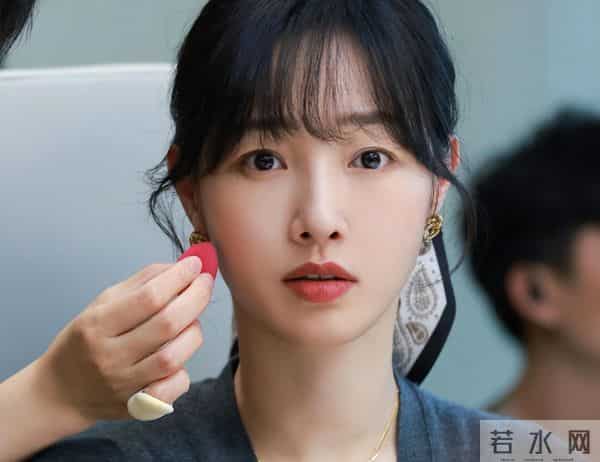 没了“贵人”撑腰,过气女星的残酷,在41岁白百何身上展露无遗