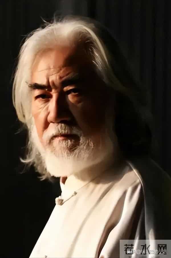 美猴王影业指控张纪中涉嫌职务侵占，数额达800万，张纪中任董事