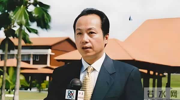 原来他是罗京的儿子,14岁时扛起小家,母亲再嫁时只提了一个要求