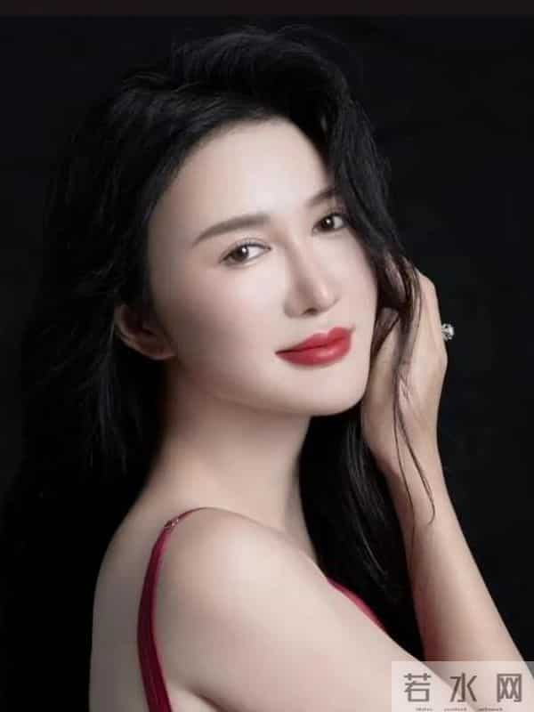 张纪中妻子不再隐忍！最担心的不是家产和名声，而是才1岁的女儿