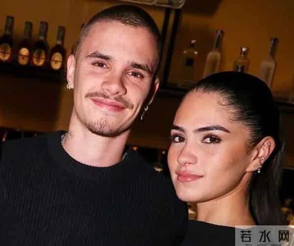 50岁贝克汉姆带妻儿领勋章,14岁小七好漂亮,布鲁克林依旧没露面