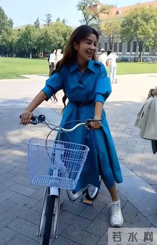 52岁朱迅近况曝光！面色苍白不敢认，网友：怎么变成这样了！