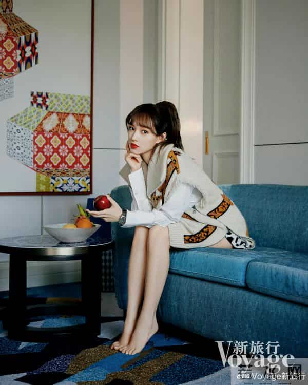 程潇光脚丫齐刘海写真，太清纯身材又棒