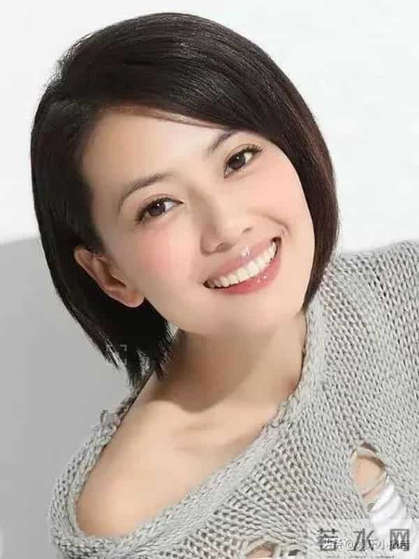 高圆圆日渐丰腴了，毕竟年龄大了