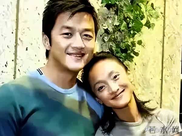 年过50岁的周迅一头白发，无儿无女成为了这辈子最大的遗憾！