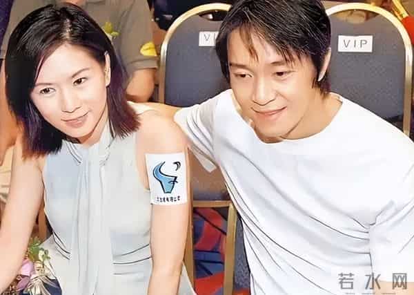 周星驰，最放不下的不是朱茵，也不是莫文蔚，而是嫁给别人的她