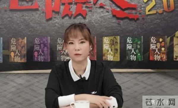 一天两大瓜,向太直播开怼王家卫,一代宗师骨灰被盗,个个离谱