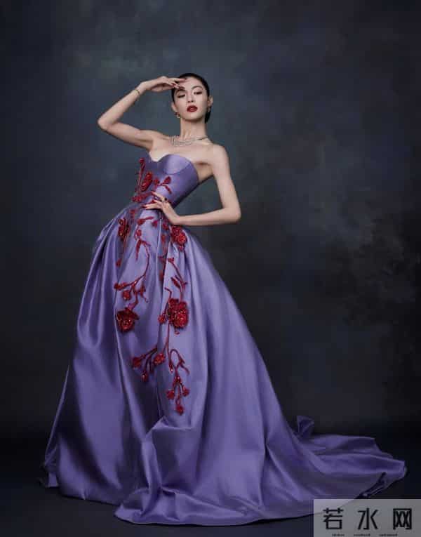 陈可辛吴君如19岁女儿参加巴黎名媛舞会，张艺谋女儿等人也参加过