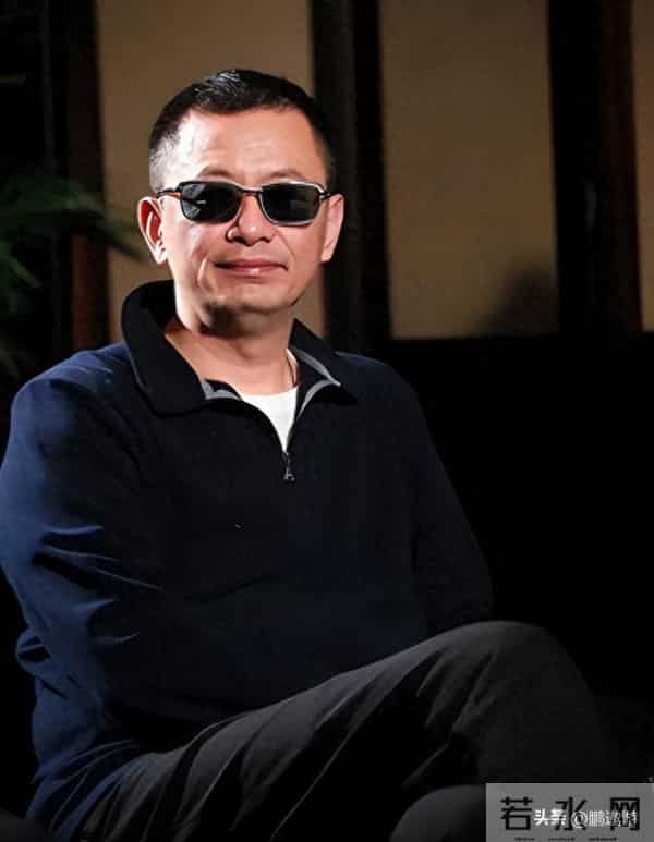 一天两大瓜,向太直播开怼王家卫,一代宗师骨灰被盗,个个离谱