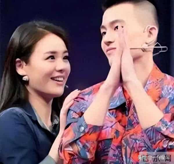 眼神骗不了人！欧豪晚会上一个细节，暗示了对马思纯的态度