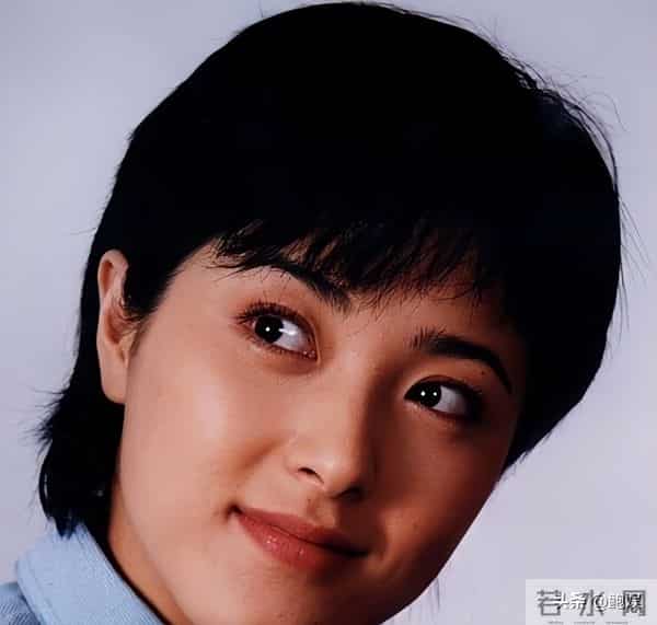 昔日风光已然不再,曾黎回家种地沧桑感尽显,终为自己行为买了单