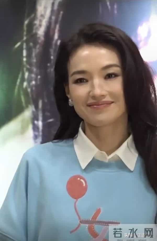 舒淇依偎在冯德伦怀里 男方结婚9年断崖衰老 胡子花白 两人至今未育