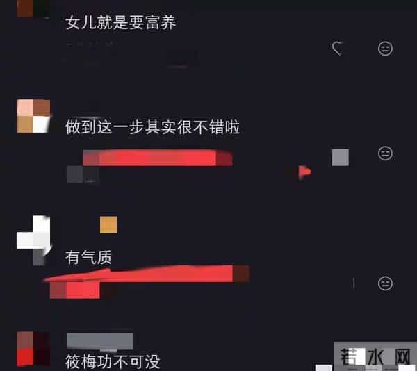 汪小菲真宠女儿，八万元的外套一下买两件，小玥儿穿上很显贵气