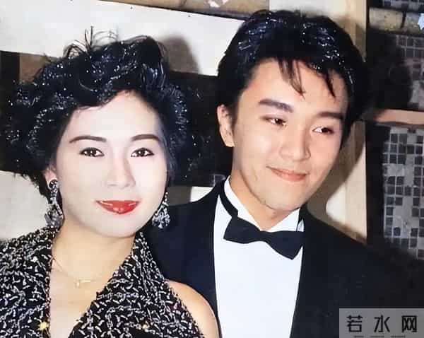 周星驰，最放不下的不是朱茵，也不是莫文蔚，而是嫁给别人的她