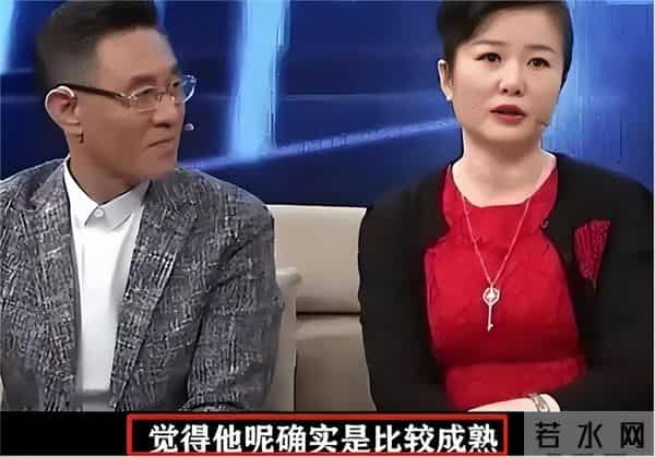 二婚嫁大13岁杜志国后，定居武汉素面朝天很自信，继子杜淳成心病